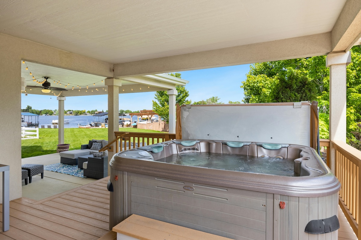 The Right Way to Handle Hot Tub Removal